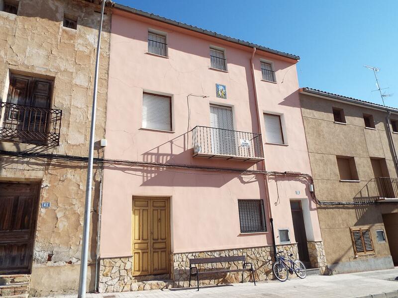 Byhus til salg i Ayora, Valencia