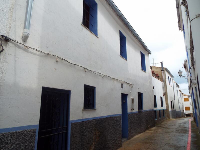 Byhus til salg i Ayora, Valencia