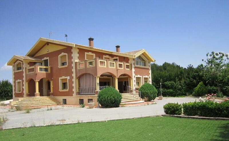 Villa til salg i Yecla, Murcia