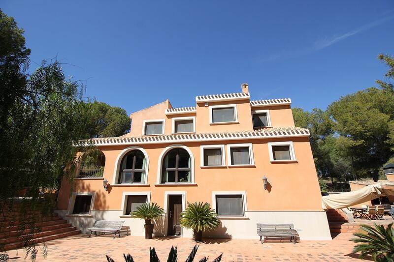 Villa til salgs i Monóvar, Alicante