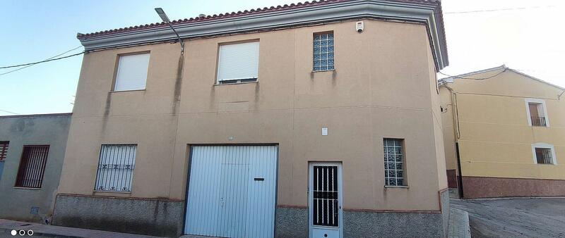 Maison de Ville à vendre dans Caudete, Alicante