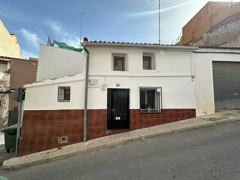 Byhus til salg i Yecla, Murcia