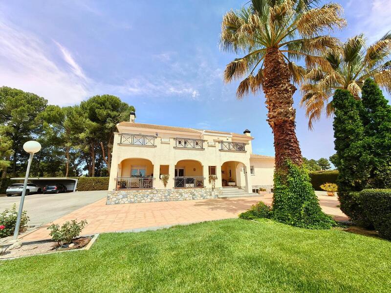 Villa à vendre dans Yecla, Murcia