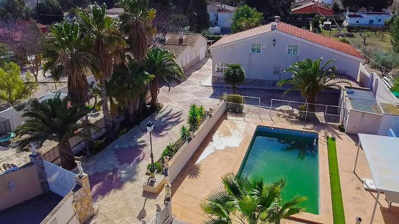 Villa à vendre dans Sax, Alicante