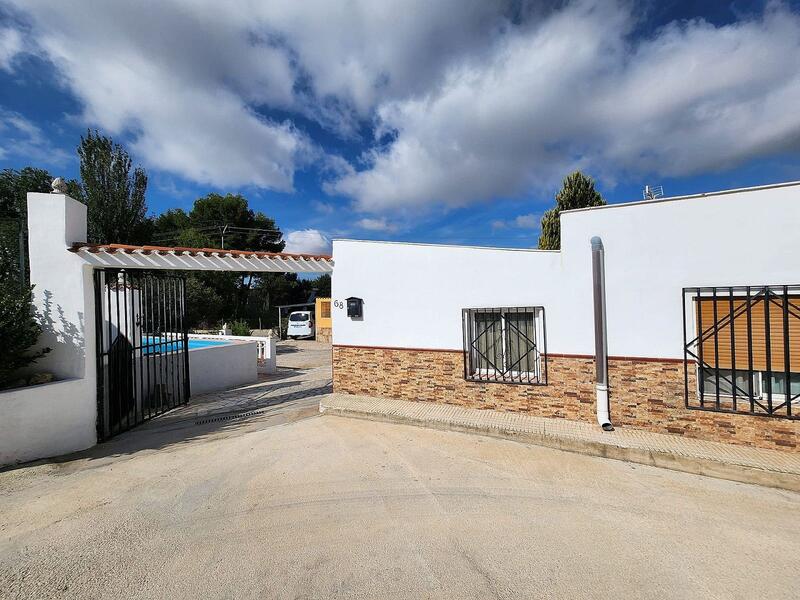 4 Cuarto Villa en venta