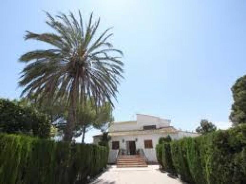 Villa for sale in Agost, Alicante