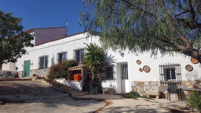 Country House for sale in La Romana, Alicante