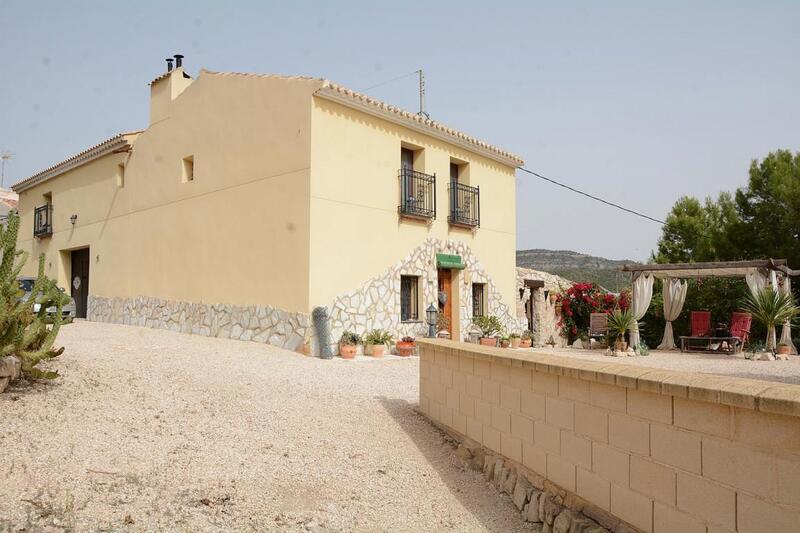 Country House for sale in La Romana, Alicante