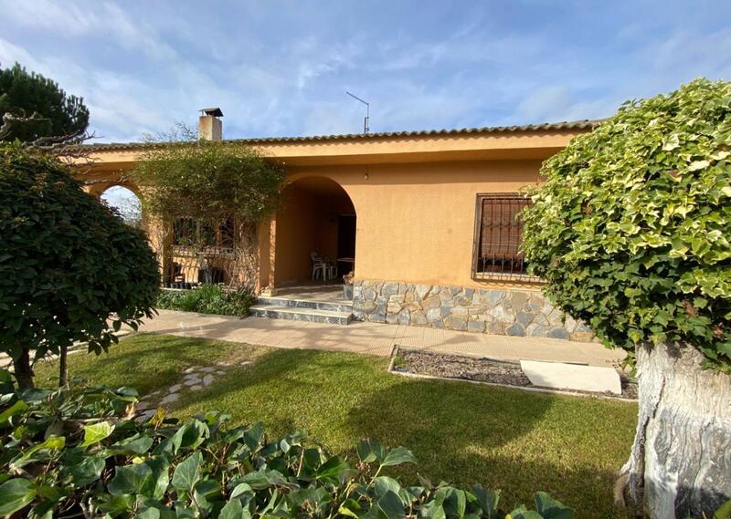 3 Cuarto Villa en venta