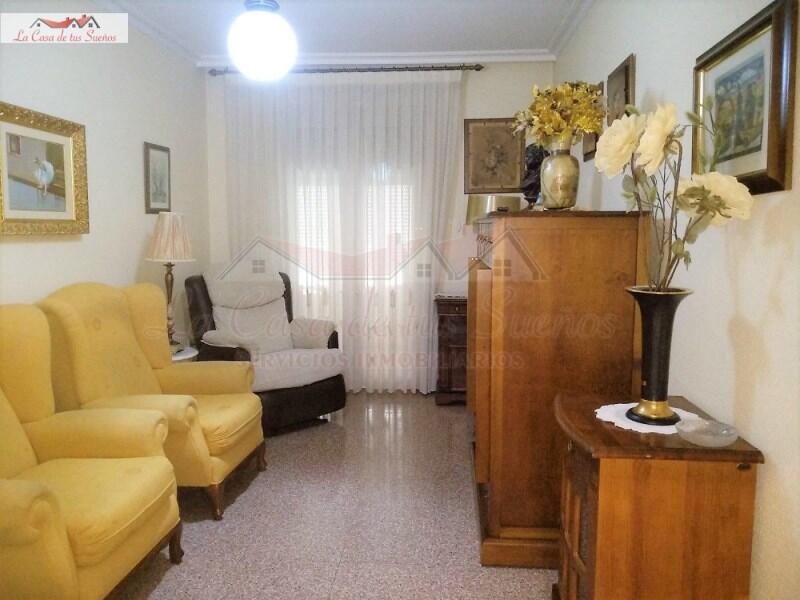 4 bedroom Apartment for sale