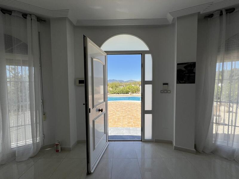 4 Cuarto Villa en venta