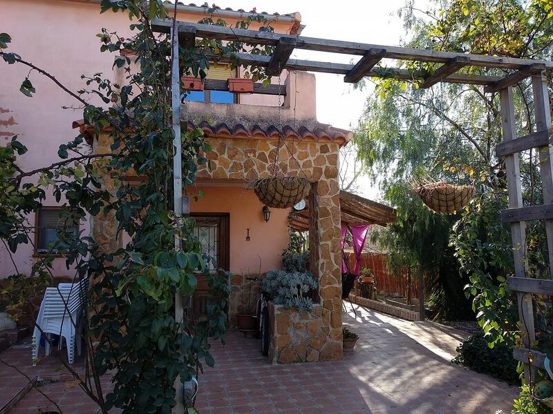 Villa en venta en Pinoso, Alicante