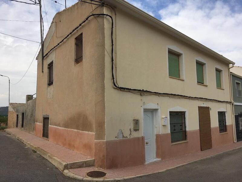 9 Cuarto Villa en venta