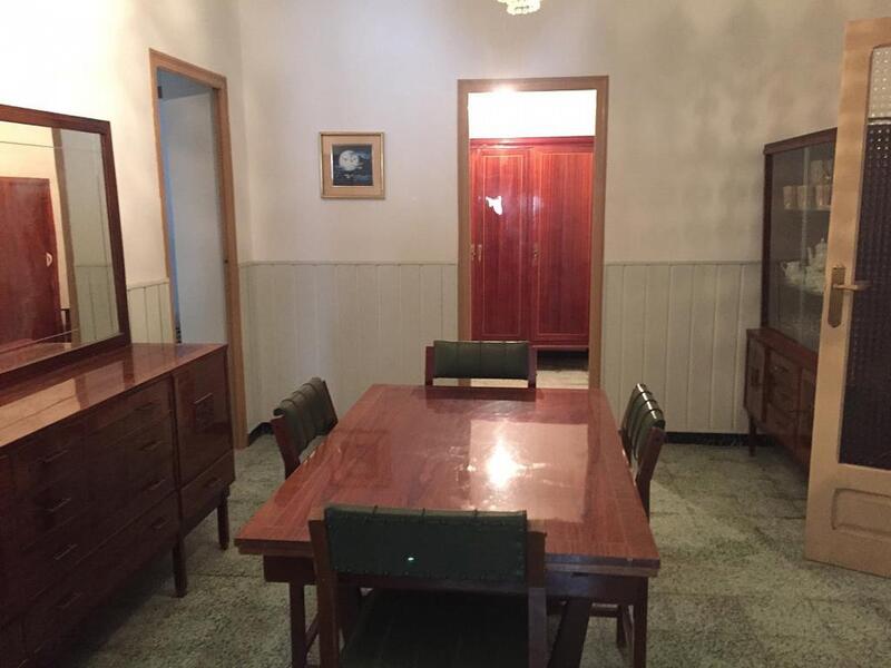 9 Cuarto Villa en venta