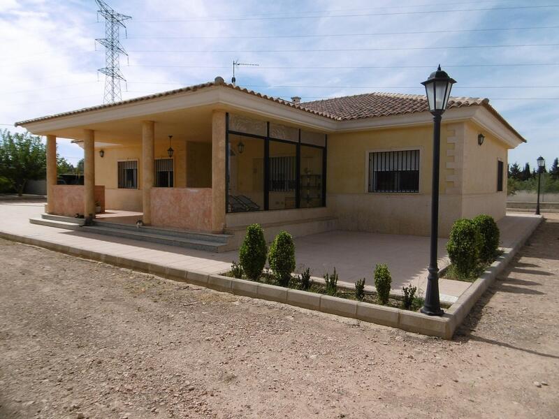 Villa til salg i Yecla, Murcia