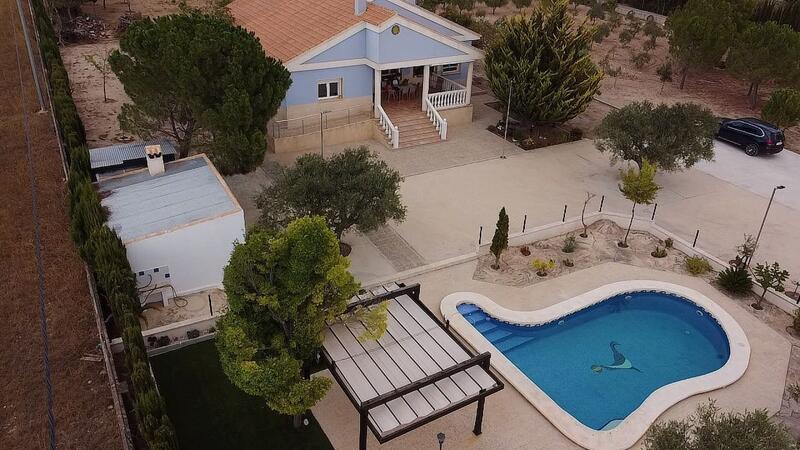 Villa for sale in Yecla, Murcia