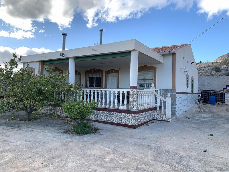 Villa for sale in Macisvenda, Murcia