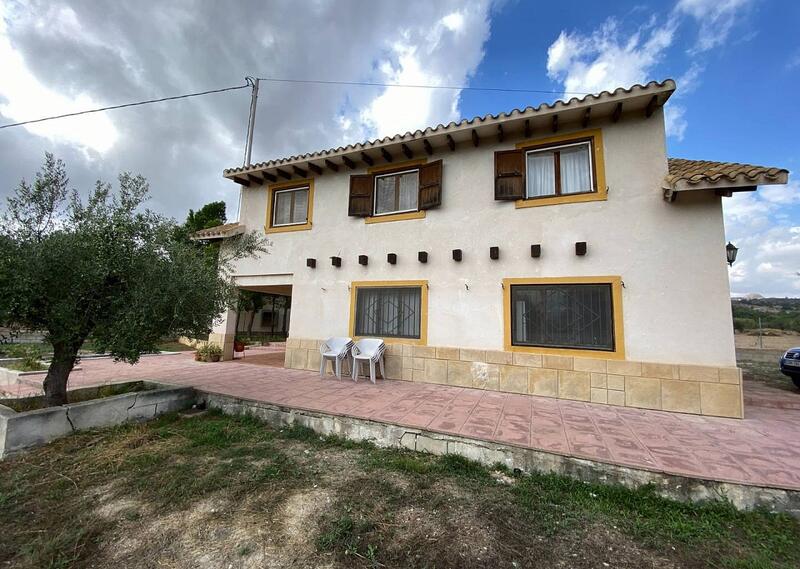 Villa à vendre dans Sax, Alicante