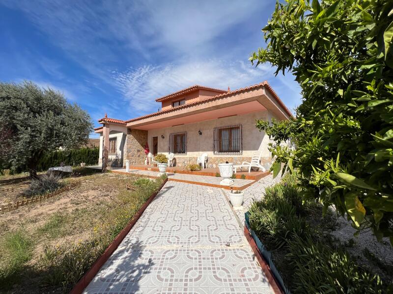 Villa zu verkaufen in Hondon de los Frailes, Alicante