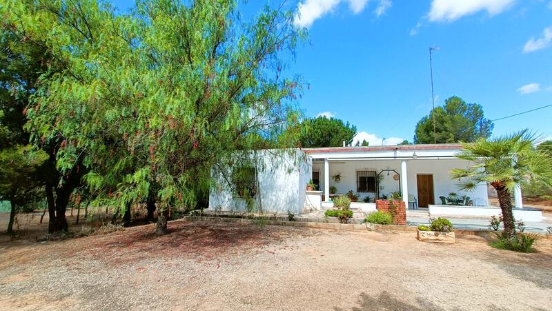 Villa Te koop in Hondon de las Nieves, Alicante