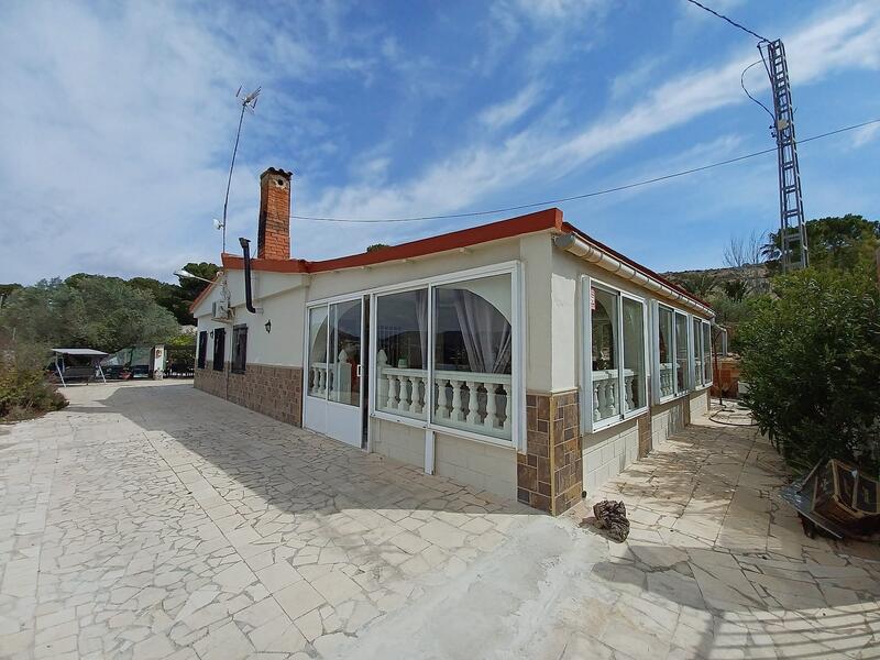 Villa for sale in La Romana, Alicante