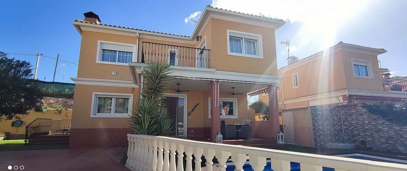 3 bedroom Villa for sale