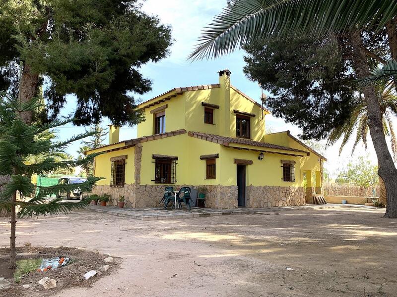 Villa Te koop in Novelda, Alicante