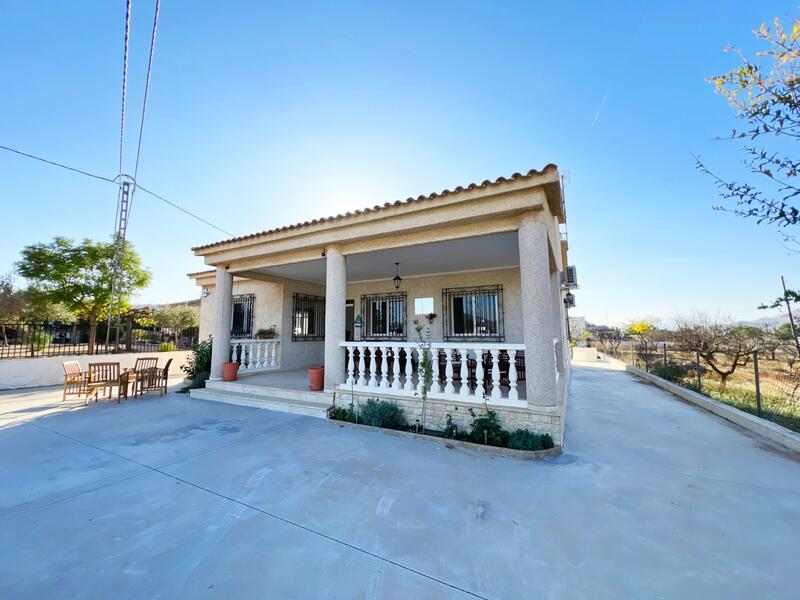 4 bedroom Villa for sale