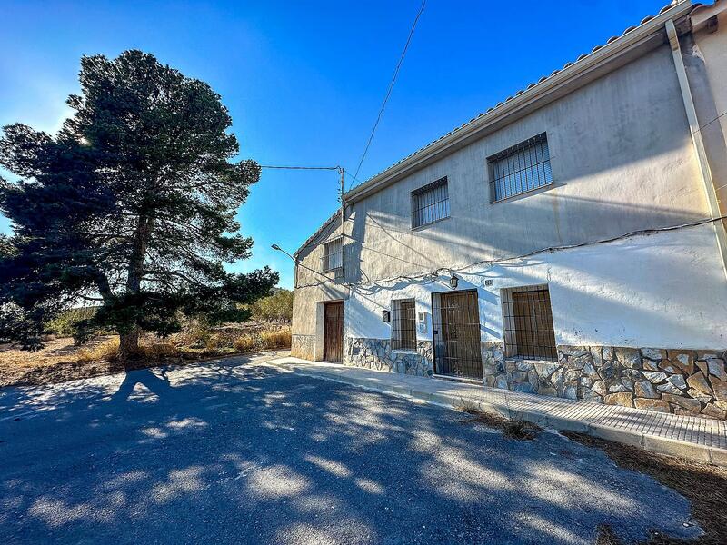 Maison de Ville à vendre dans Pinoso, Alicante