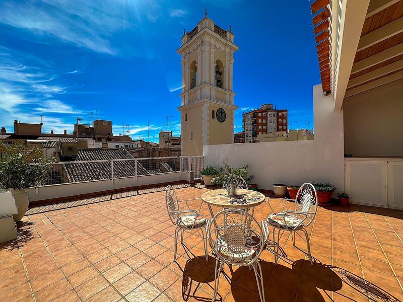 Maison de Ville à vendre dans Almansa, Albacete