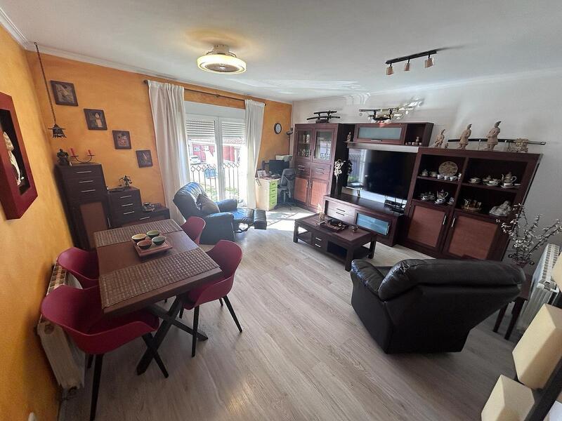 Duplex à vendre dans Monóvar, Alicante