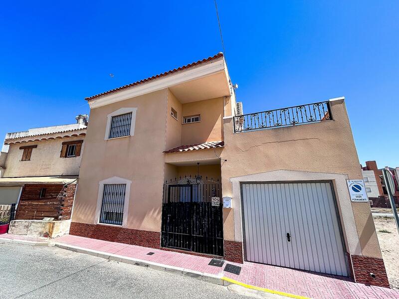 Duplex til salg i Hondon de los Frailes, Alicante