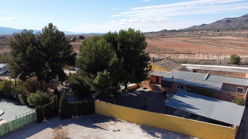 3 Cuarto Local Comercial en venta