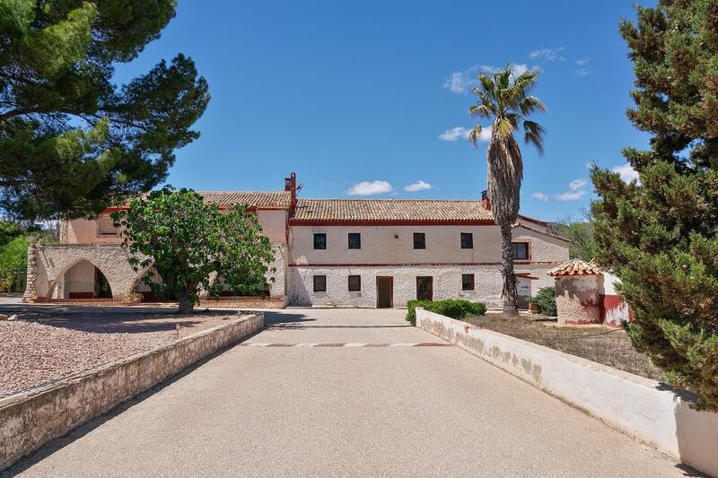 Country House for sale in Yecla, Murcia