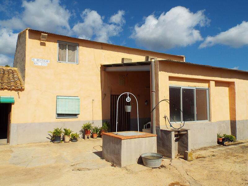 2 Schlafzimmer Landhaus zu verkaufen