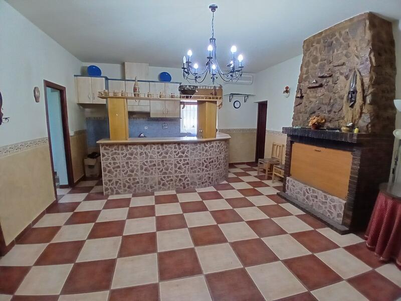 3 bedroom Country House for sale