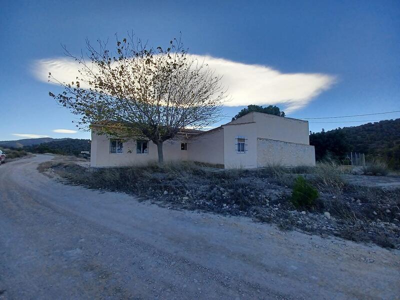 3 bedroom Country House for sale