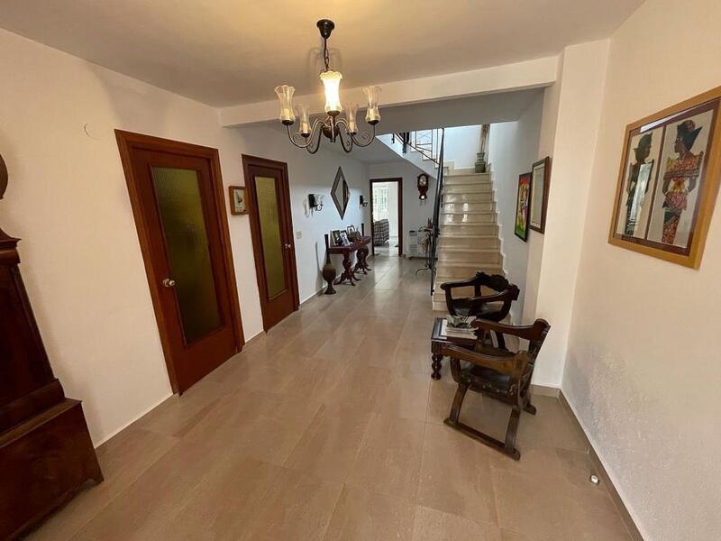 4 bedroom Villa for sale