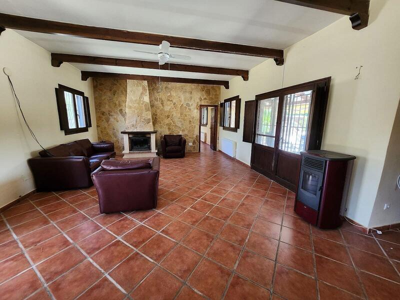 3 bedroom Country House for sale