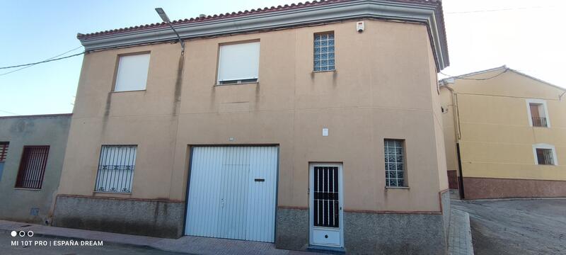 Gezinswoning Te koop in Caudete, Albacete