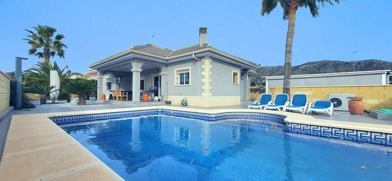 Villa for sale in La Romana, Alicante