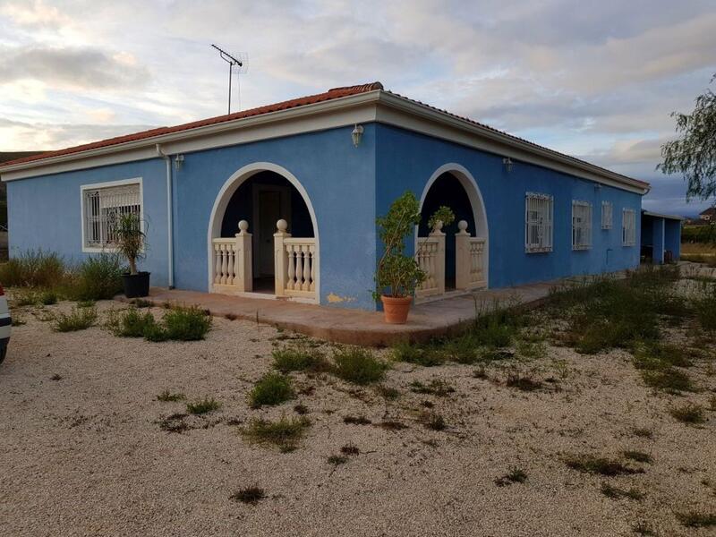 Villa for sale in La Romana, Alicante