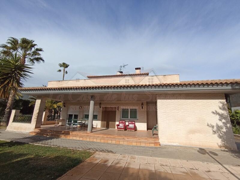 4 Cuarto Villa en venta