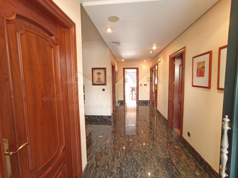 4 Cuarto Villa en venta