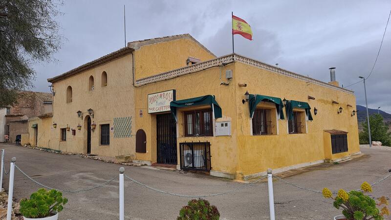 5 Cuarto Local Comercial en venta