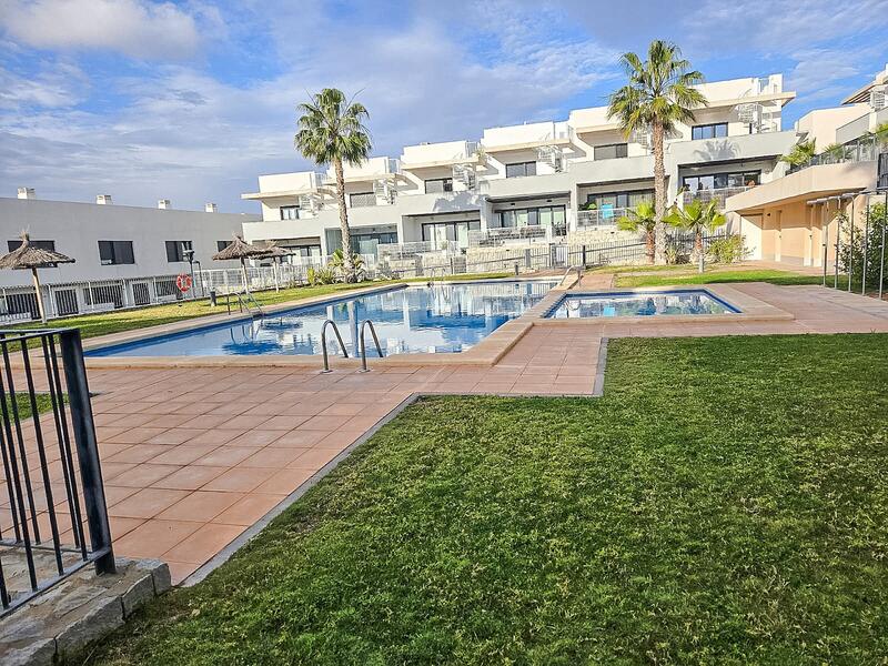 Duplex à vendre dans Monforte del Cid, Alicante