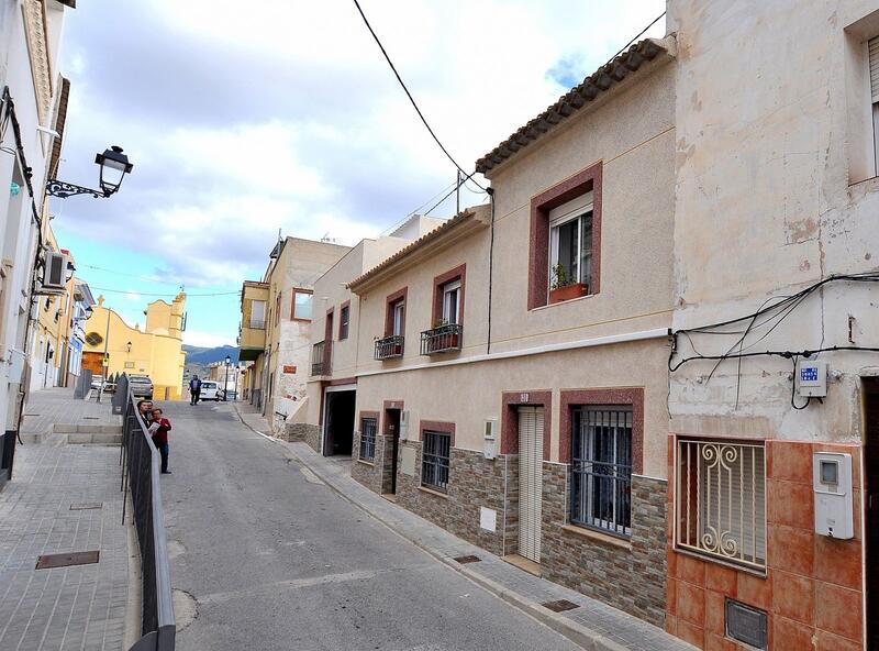 Townhouse for sale in Sax, Alicante