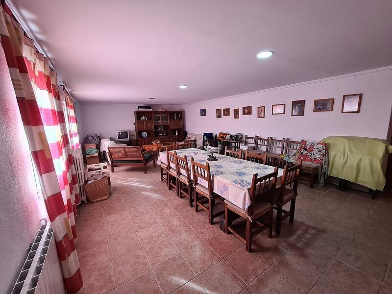 4 bedroom Country House for sale