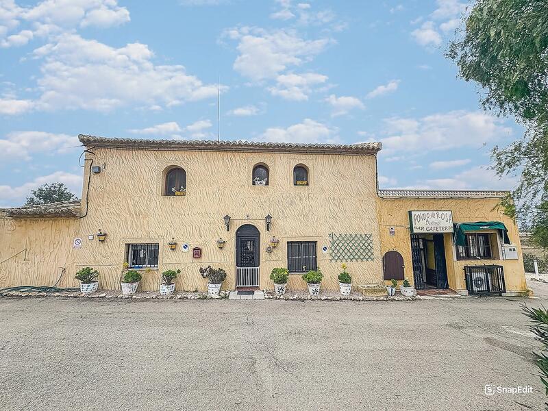 Byhus til salg i Collado de los Gabrieles, Alicante