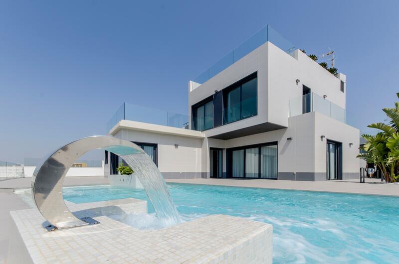 Villa til salgs i Campoamor, Alicante